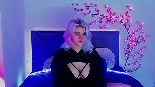 Онлайн чат XXX JoannLowe