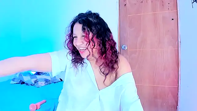 Chat +18 de Emily_Coper18 ao vivo