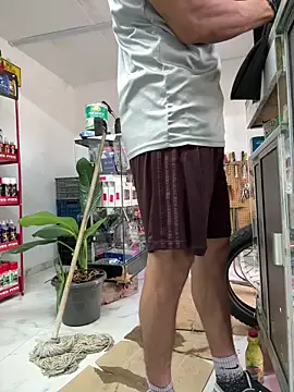 Paul22cm-'s Webcam Show