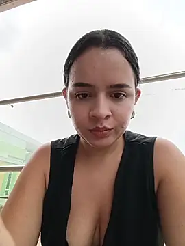 Julieth_hot-69's Live XXX Chat