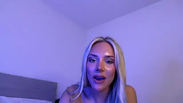 Naughtyblondexn Live XXX chat