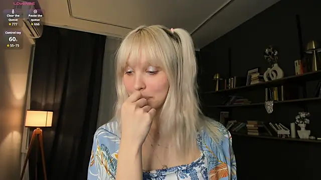 DelorisDetrich's Webcam Show