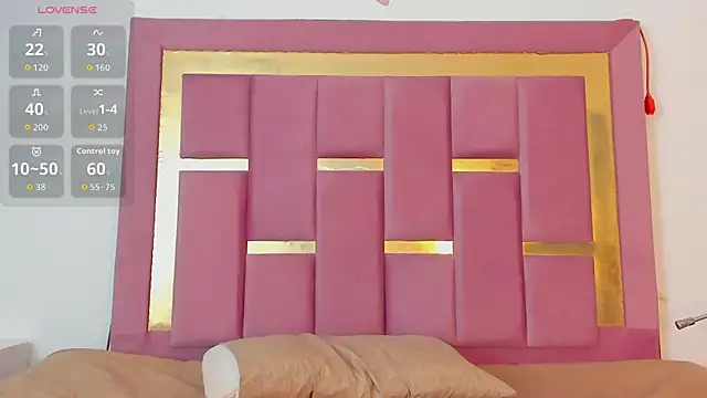 PenelopeBoobss' Webcam Show
