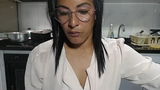 kateleyagrey's Live XXX Chat