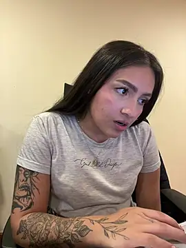 Chat XXX en directo de Alyha_Cortes