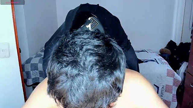 Tommy_Bred Pertunjukan Webcam