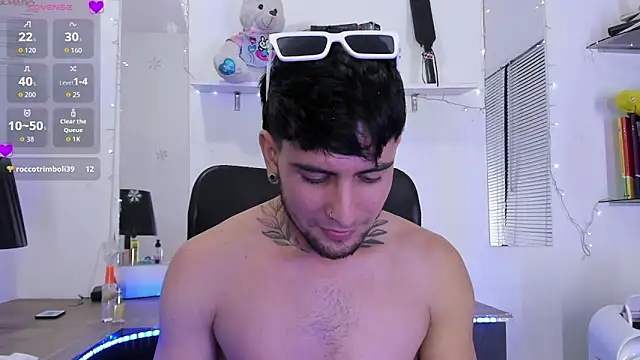Show de StefanoBigCock na webcam