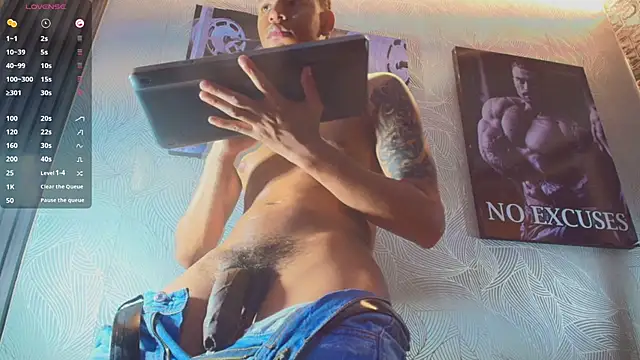XXX chat uživo modela _erick_j