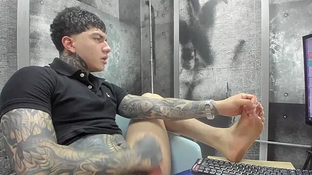 Gury_tattoo Chat XXX live