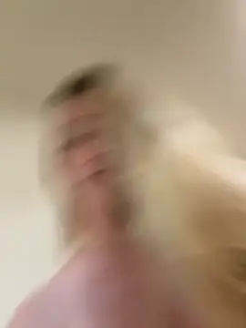 blondebaddi's Webcam Show