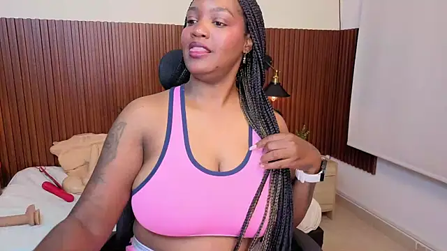 chanel_brunette's Live XXX Chat