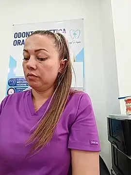 Show webcam de _Dentist-Madisson_04