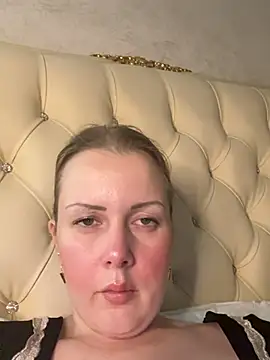 Piccolamonella29's Webcam Show