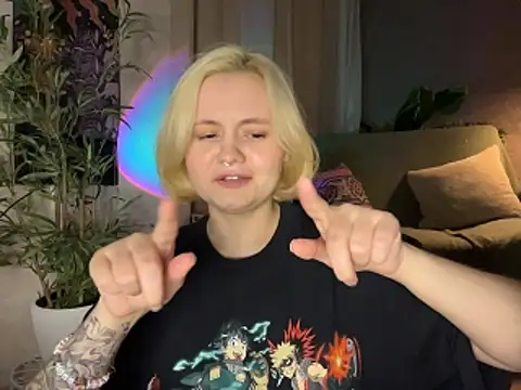 MoonIvy_ Show Webcam