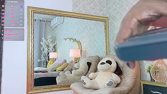 XXX chat uživo modela MadissonBonny_