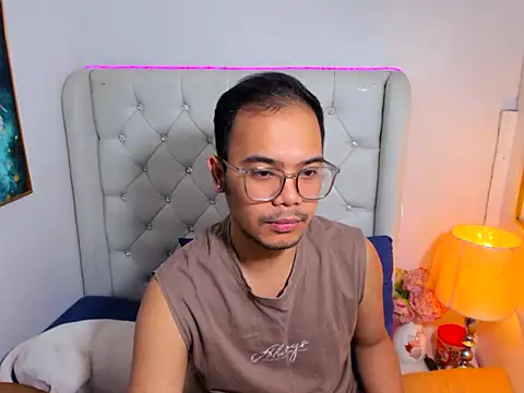 AsianZero 现场XXX聊天