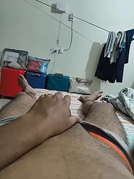 Show modela CALLboyy25 na web-kameri