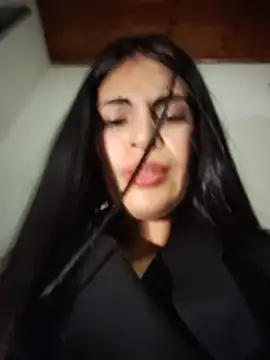 Astrid--n Live XXX chat
