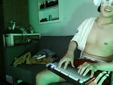 boyhigh1997's Live XXX Chat