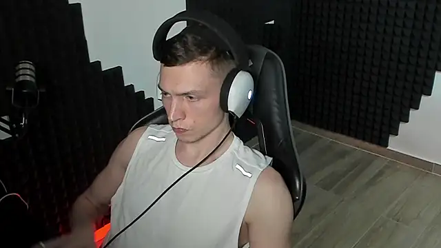Show de More_than_friend na webcam