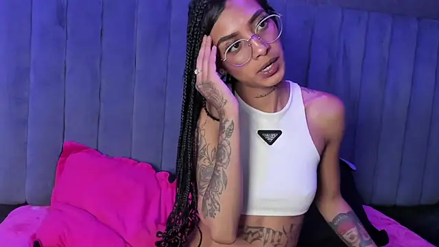 Živý XXX chat KarlaSlutSkinny__