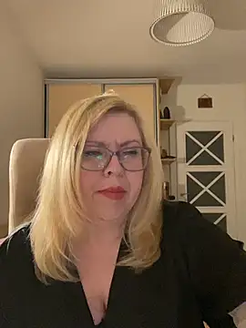 JanieLight53 – webcam-show