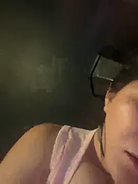 Chat XXX en directo de milky_denni