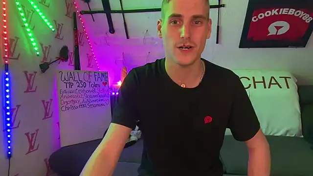 Онлайн чат XXX Cookieboy88
