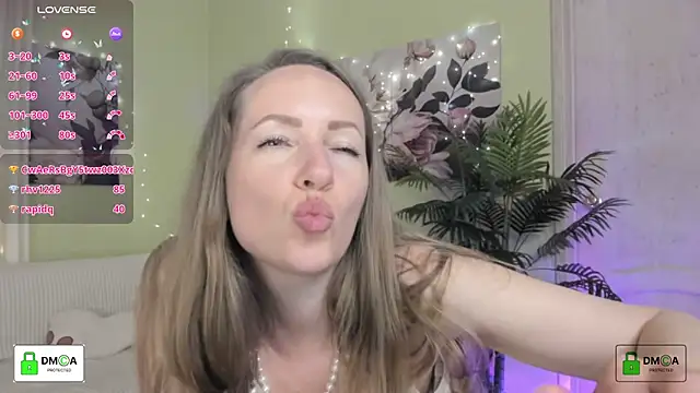 Queenymel Chat XXX in diretta
