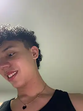 yoursexyjose Show Webcam