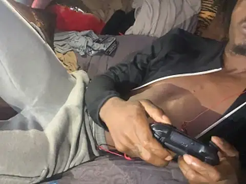 SlimeCrownzOut5's Webcam Show