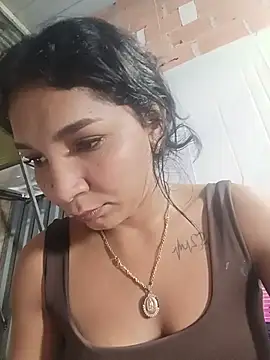 chikivivi-'s Live XXX Chat