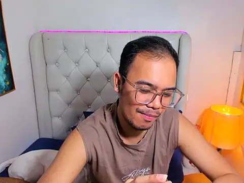 AsianZero's Live XXX Chat