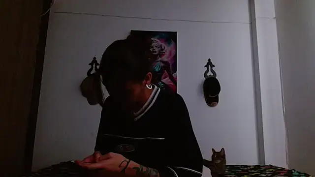 Chat XXX en directo de Crystal_Star_