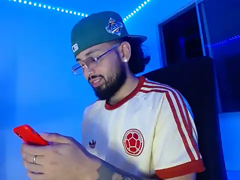 camilorestrepo77 webcam show