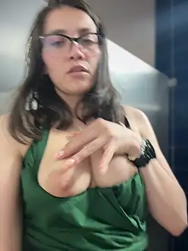 Czat XXX na żywo – aurora_divine
