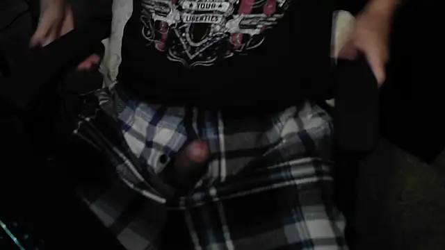 XXX chat uživo modela DevilPup75_