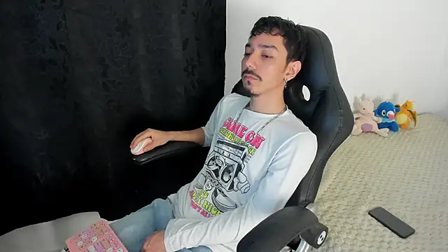 XXX chat uživo modela finn_jackson