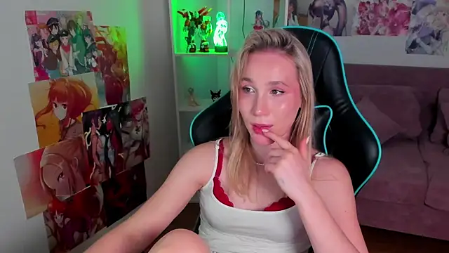 ElaraVoltage Live XXX-chat