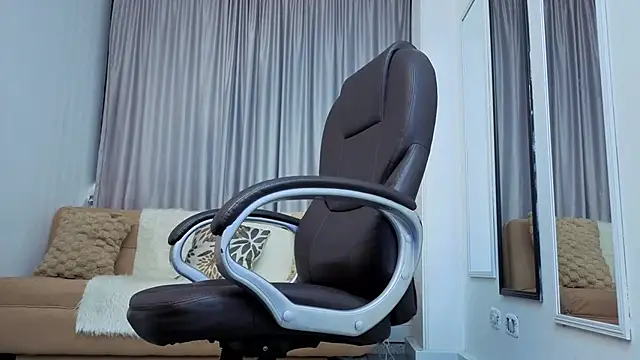 Živý XXX chat Caled_Saenz