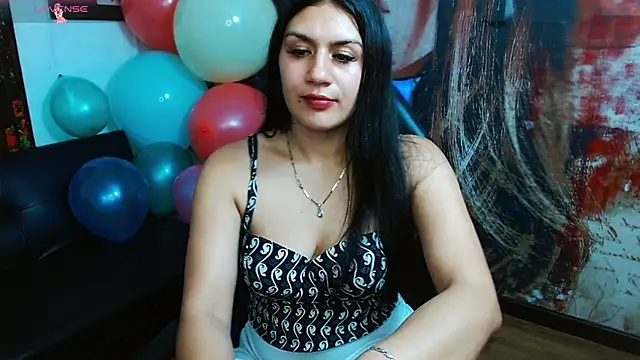 Chat +18 de gigi_gilt_ ao vivo