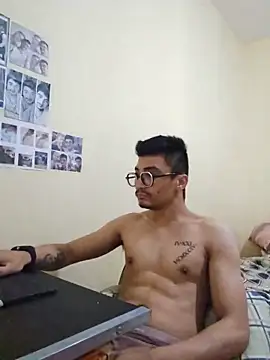 Webkamerová show Lokomo32