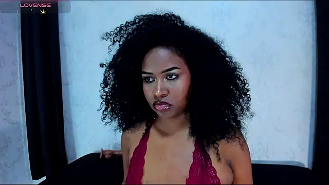 Chat +18 de TAYRA_CASTLE ao vivo
