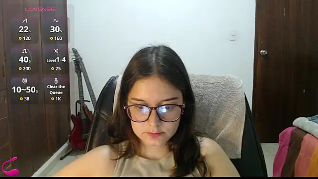 MadieeLorez Adlı Modelin Canlı XXX Sohbeti