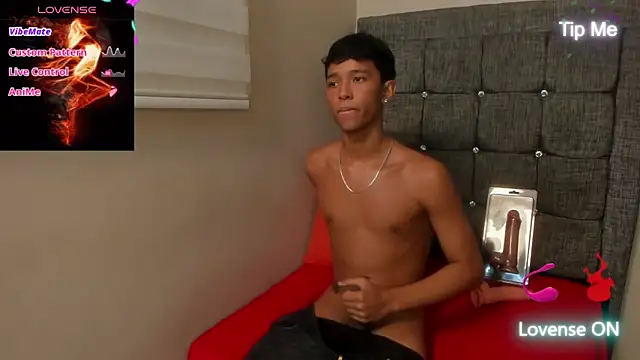 Živý XXX chat Little_Twink19x