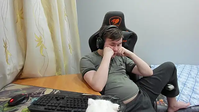 iliaskrislove's Live XXX Chat