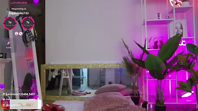 ArianaAriannaのライブXXXチャット
