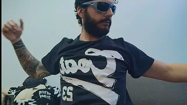 thomas_gun Adlı Modelin Canlı XXX Sohbeti