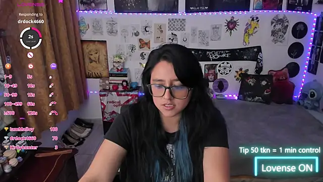 Chat +18 de Cherry_blush_ ao vivo