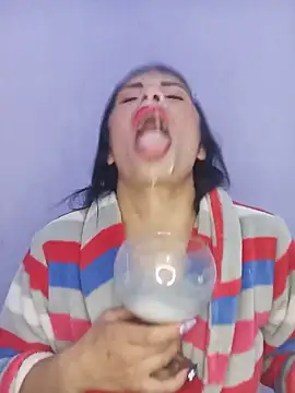 Chat +18 de laurahotdirty ao vivo
